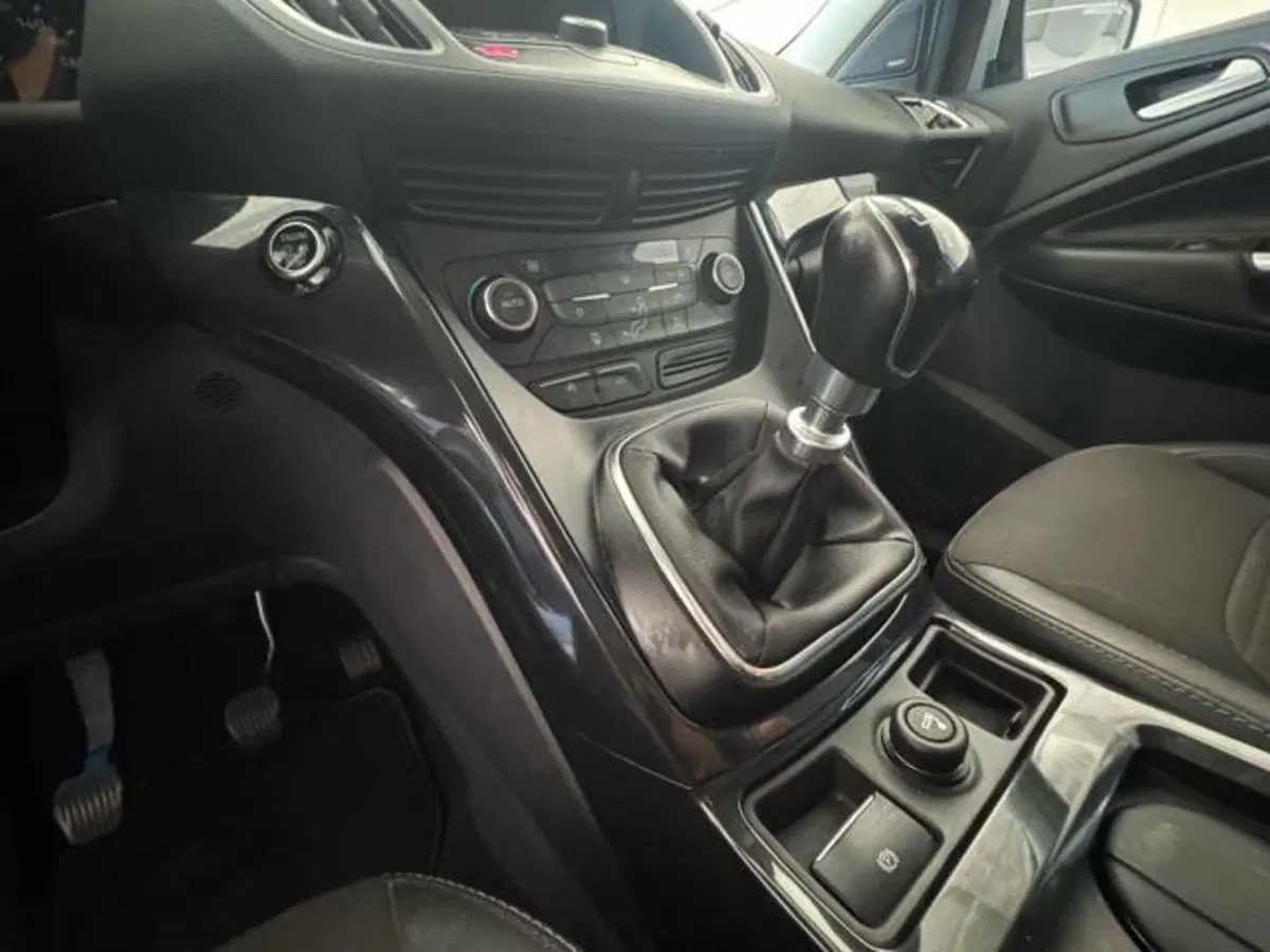 Ford Kuga usata a Bologna (12)