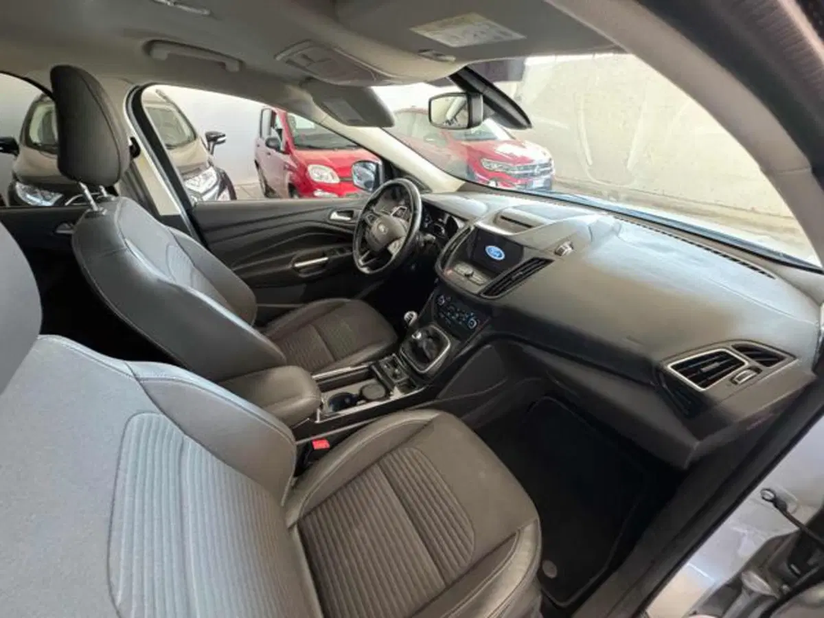 Ford Kuga usata a Bologna (9)