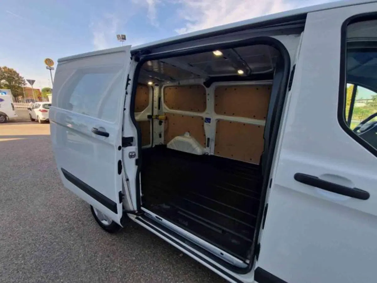 Ford Transit Custom Furgone usata a Bologna (9)