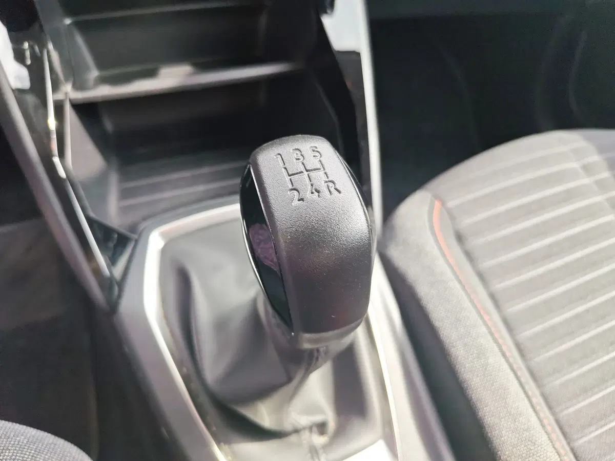 Peugeot 208 usata a Monza e Brianza (11)