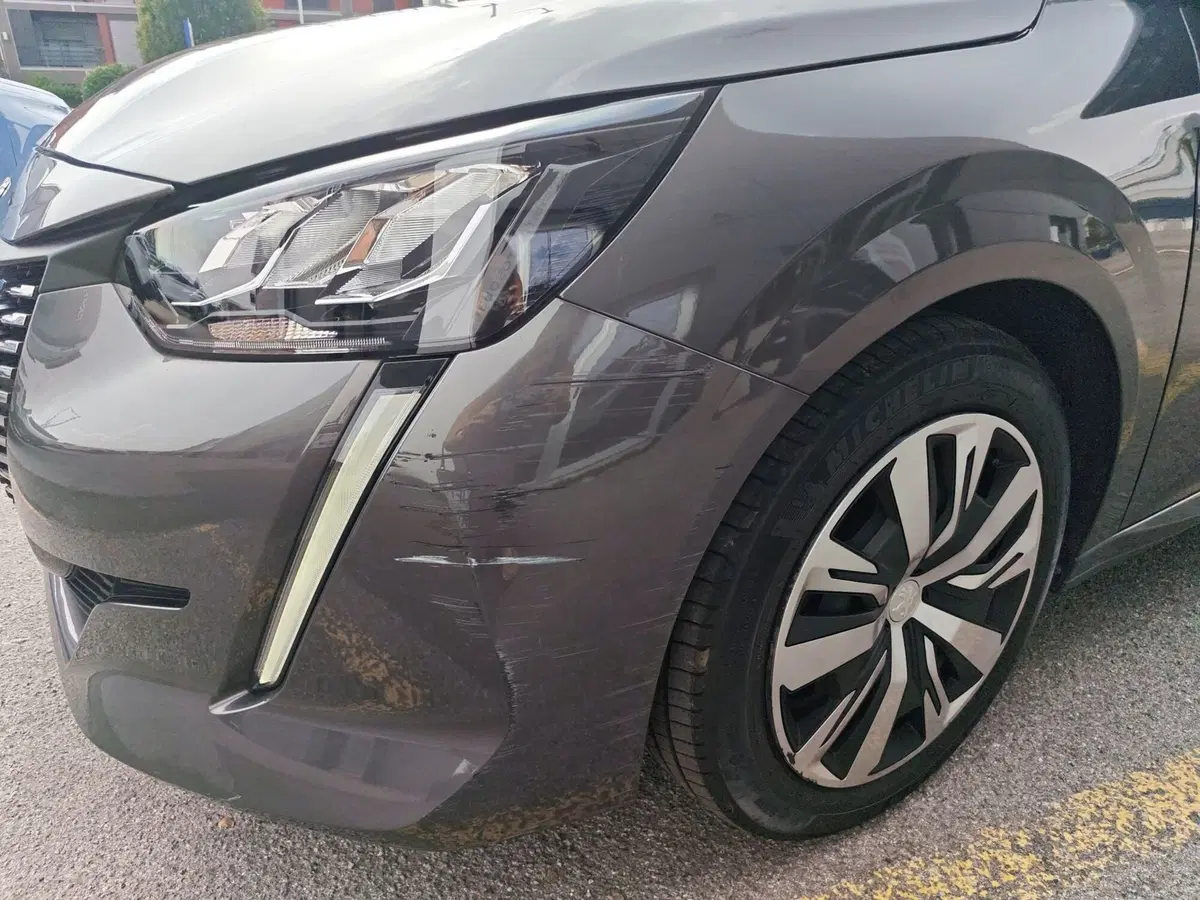 Peugeot 208 usata a Monza e Brianza (18)