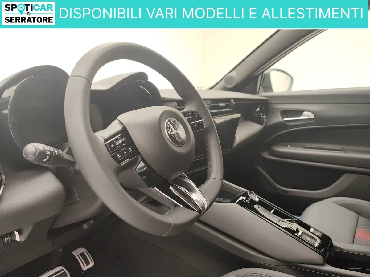 Alfa Romeo Junior nuova a Como (12)