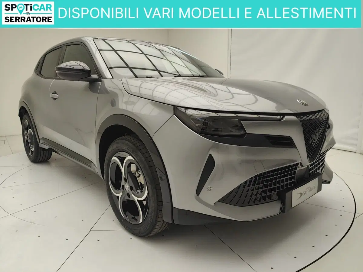 Alfa Romeo Junior nuova a Como (4)