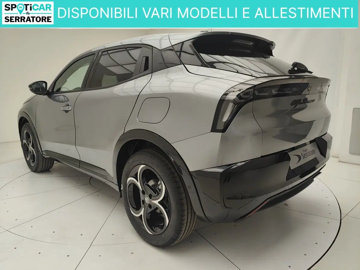 Alfa Romeo Junior nuova a Como (8)