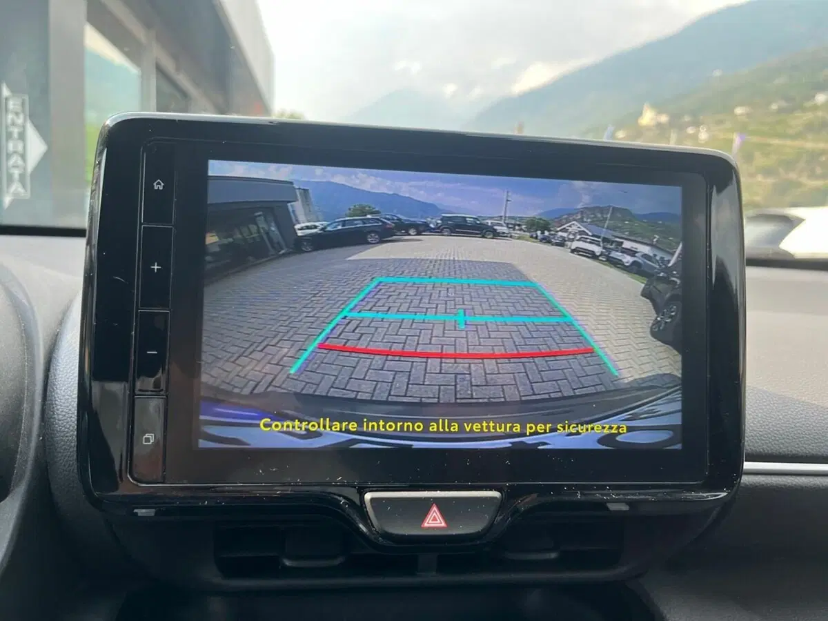 Toyota Yaris Cross usata a Sondrio (15)
