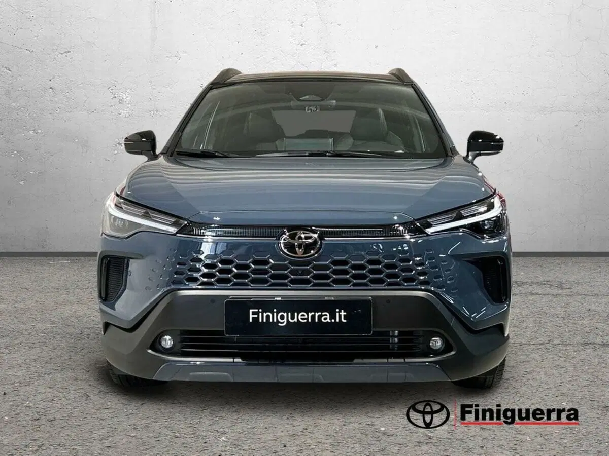 Toyota Corolla Cross usata a Sondrio (2)