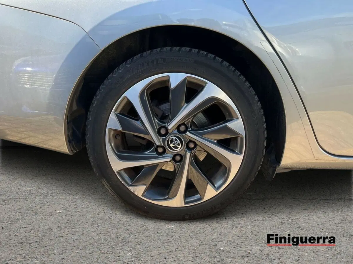 Toyota Auris usata a Sondrio (7)