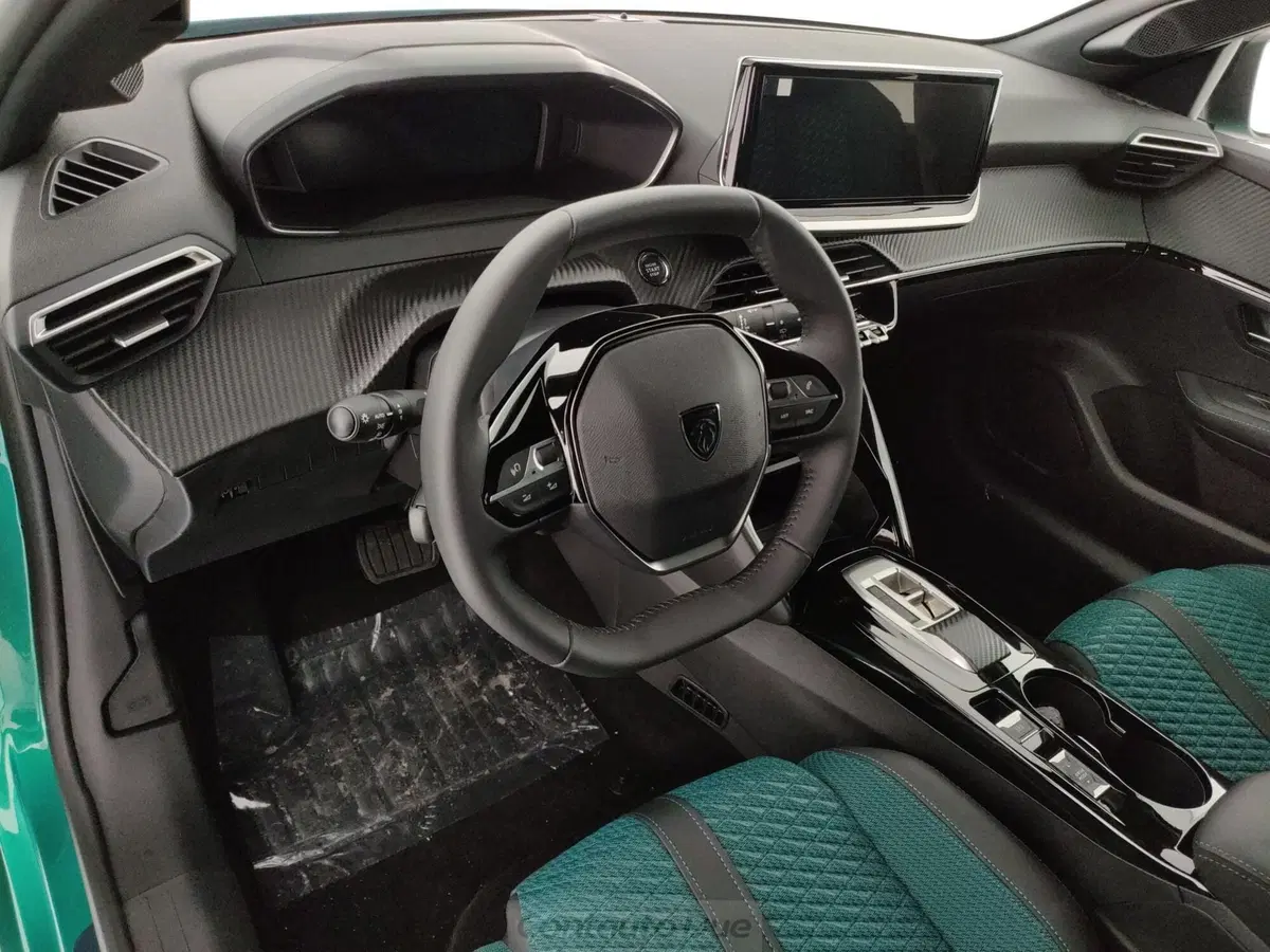 Peugeot 208 nuova a Caserta (20)