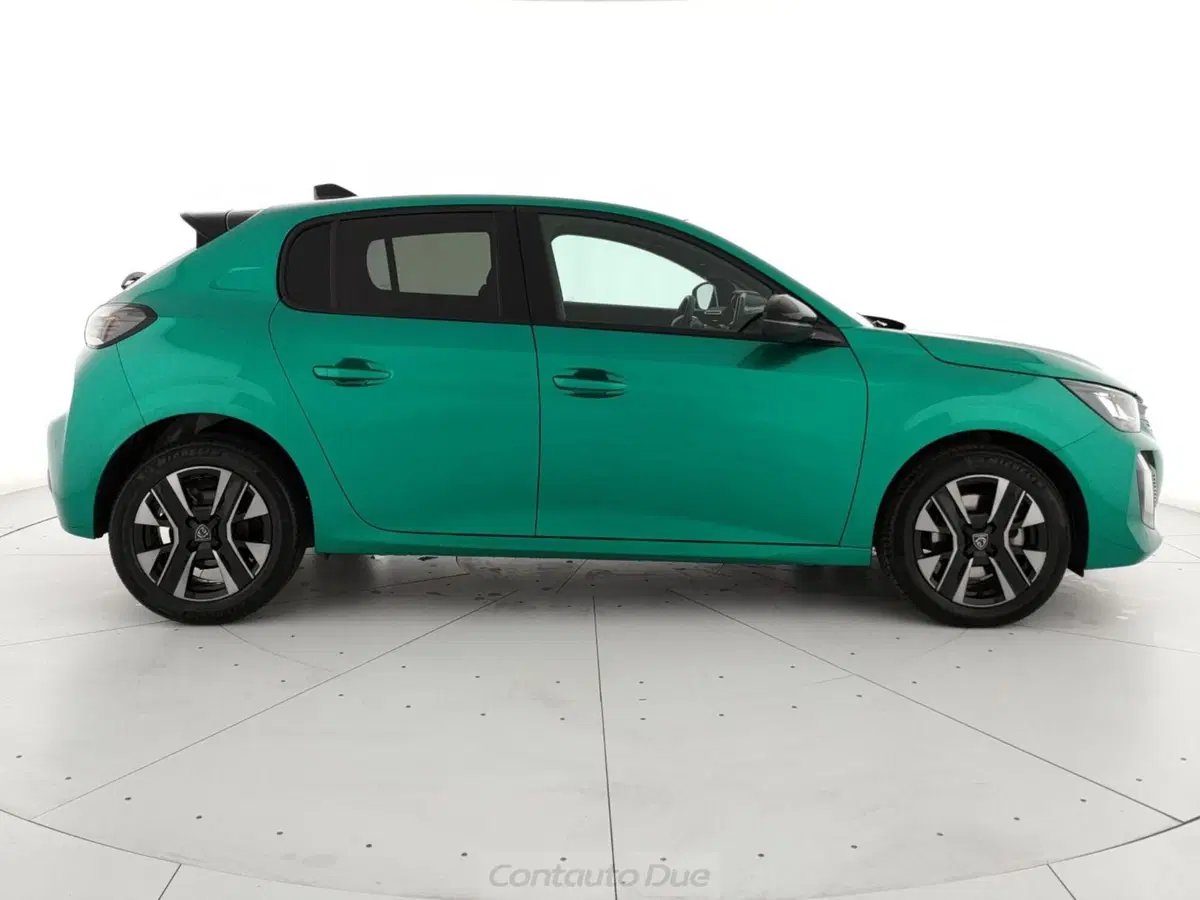 Peugeot 208 nuova a Caserta (4)