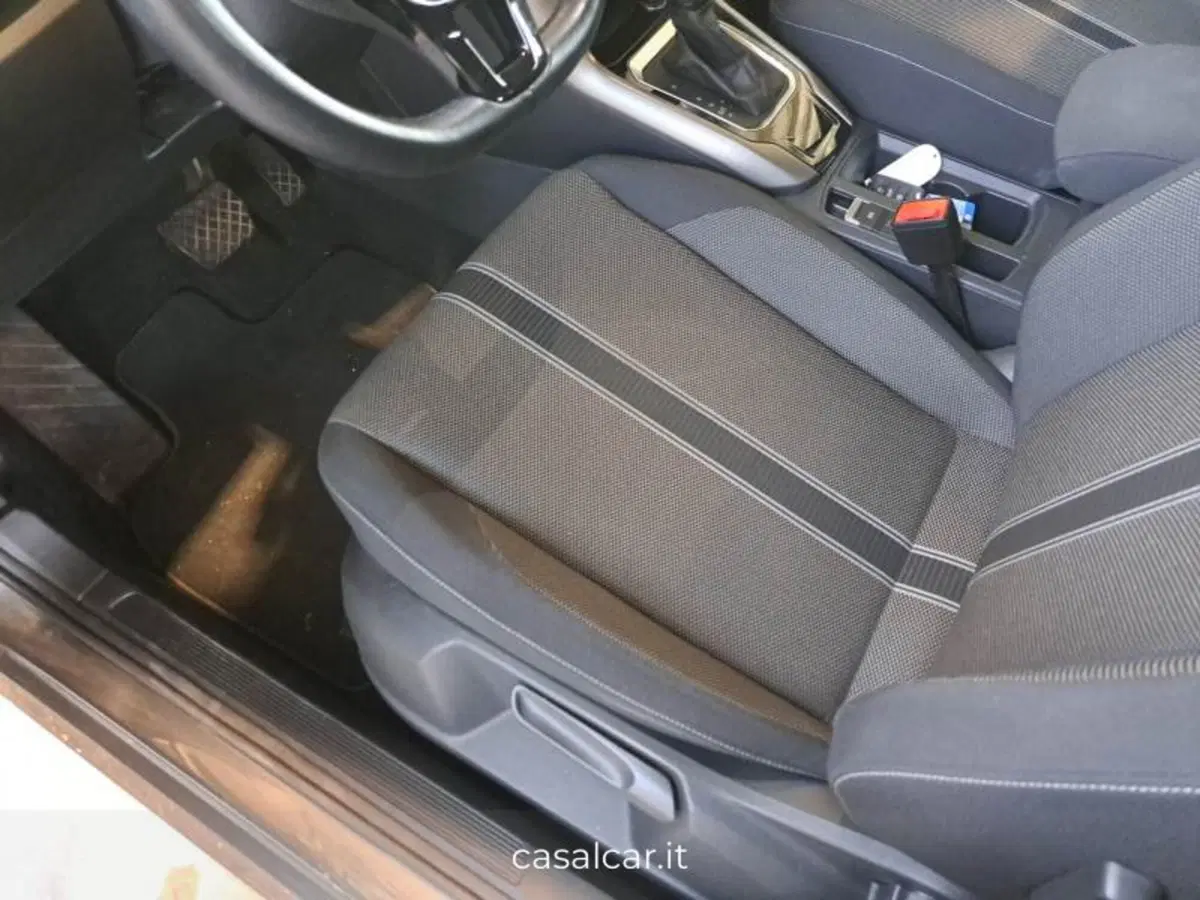 Volkswagen T-Roc usata a Salerno (11)