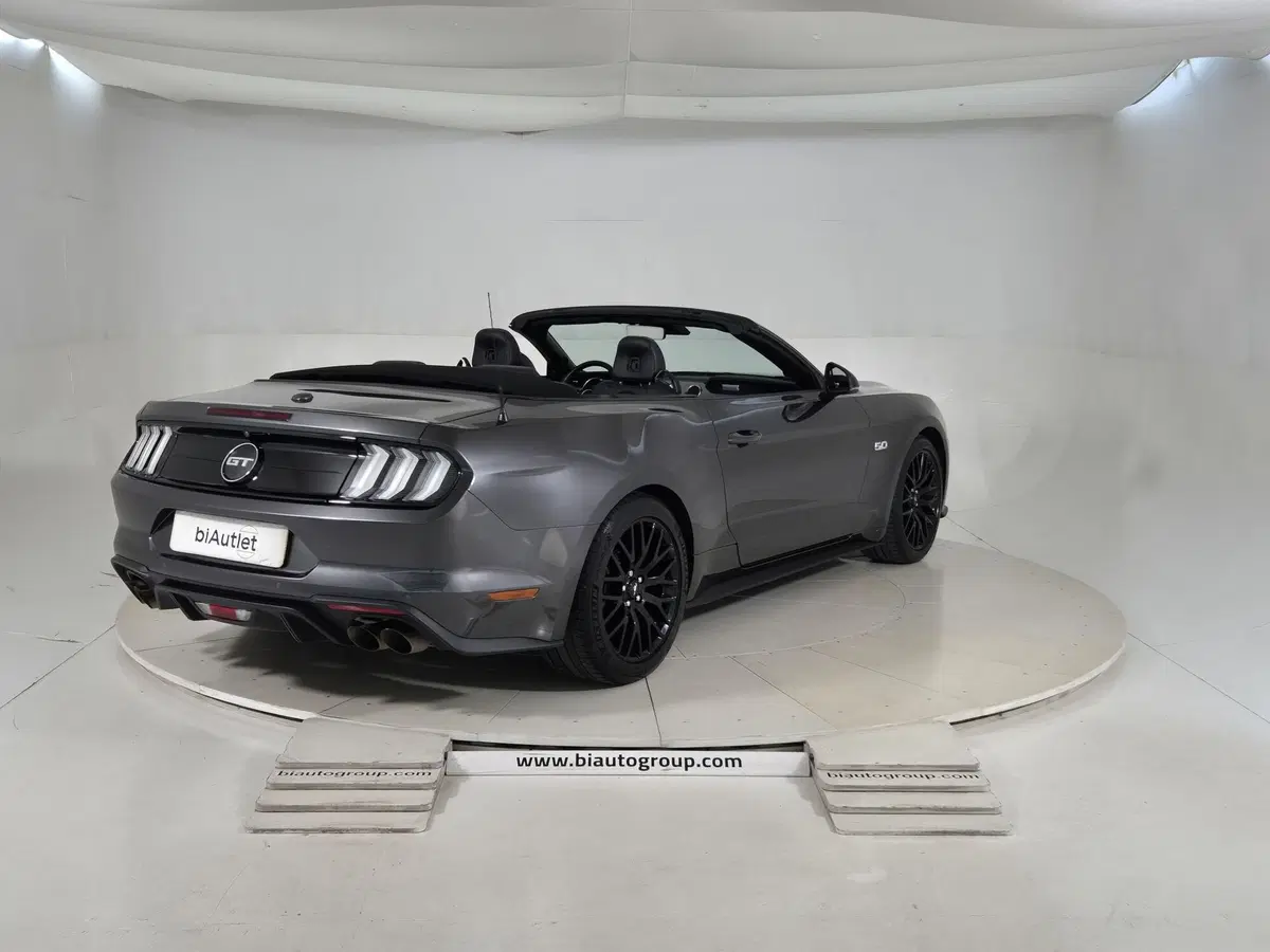 Ford Mustang Cabrio usata a Torino (4)