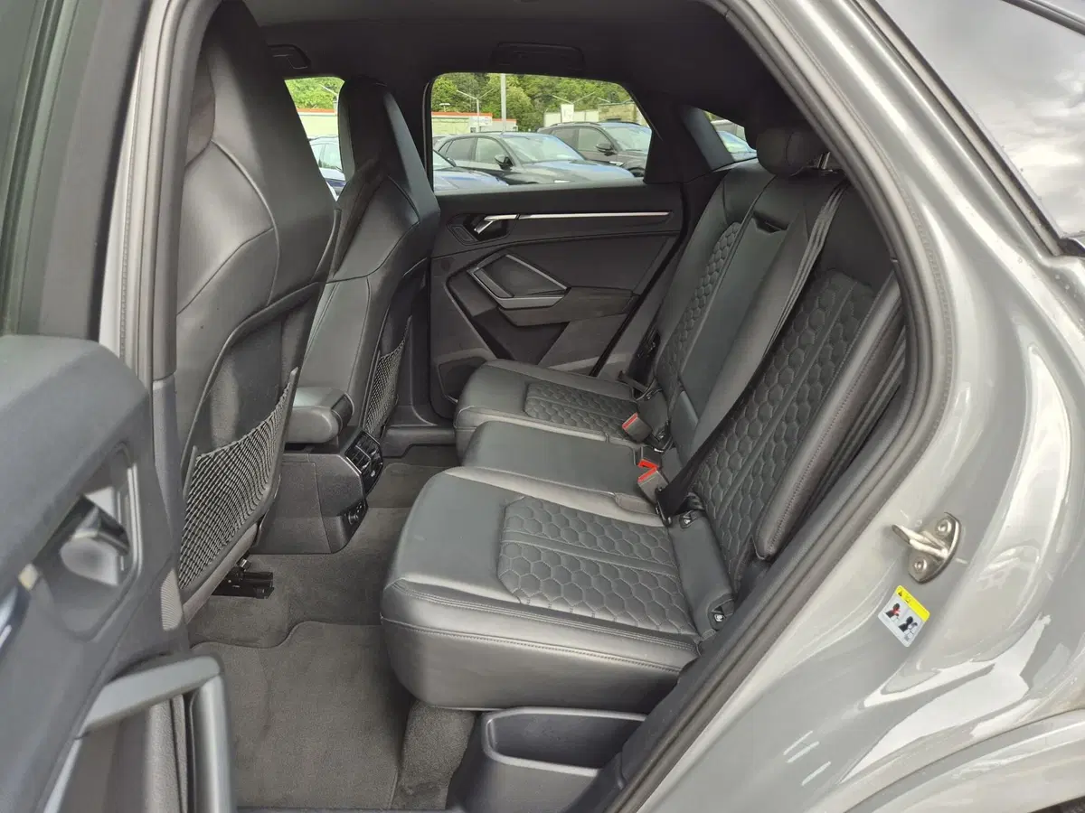 Audi RS Q3 Sportback usata  (7)