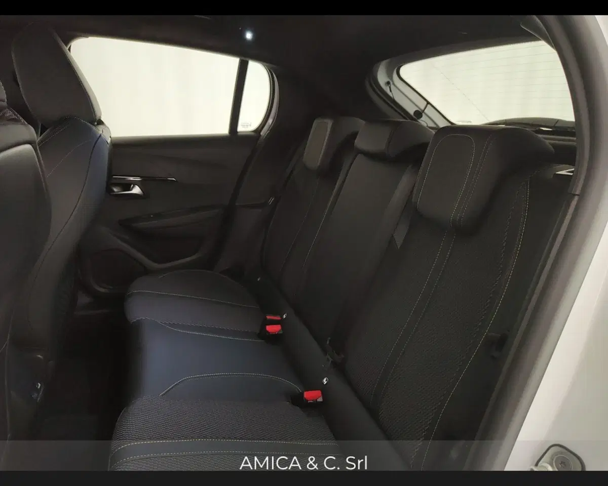 Peugeot 208 usata a Caserta (20)