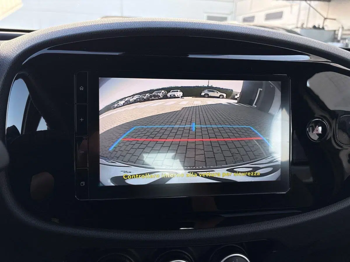 Toyota Aygo X usata a Venezia (14)