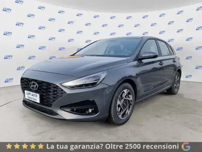 Hyundai i30 1.0 t-gdi 48V Business 100cv dct del 2024 usata a Pistoia