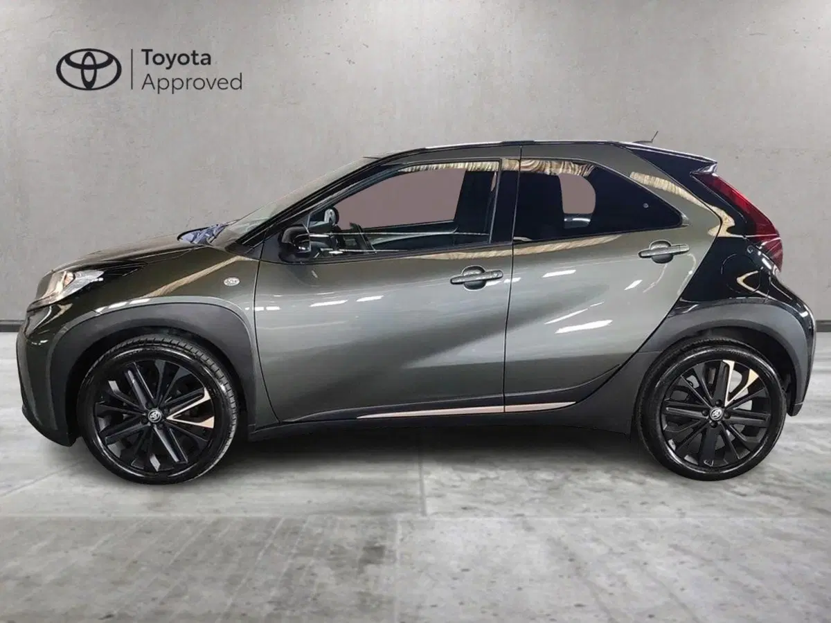Toyota Aygo X usata a Milano (4)