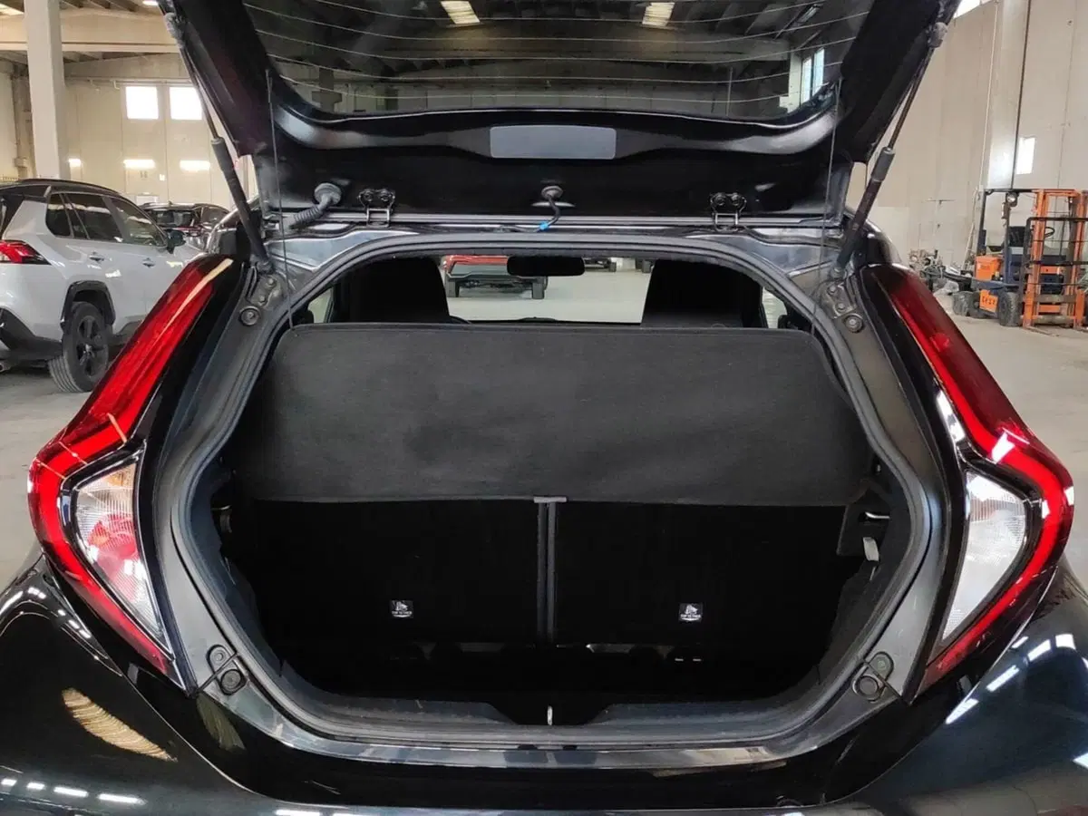 Toyota Aygo X usata a Milano (7)
