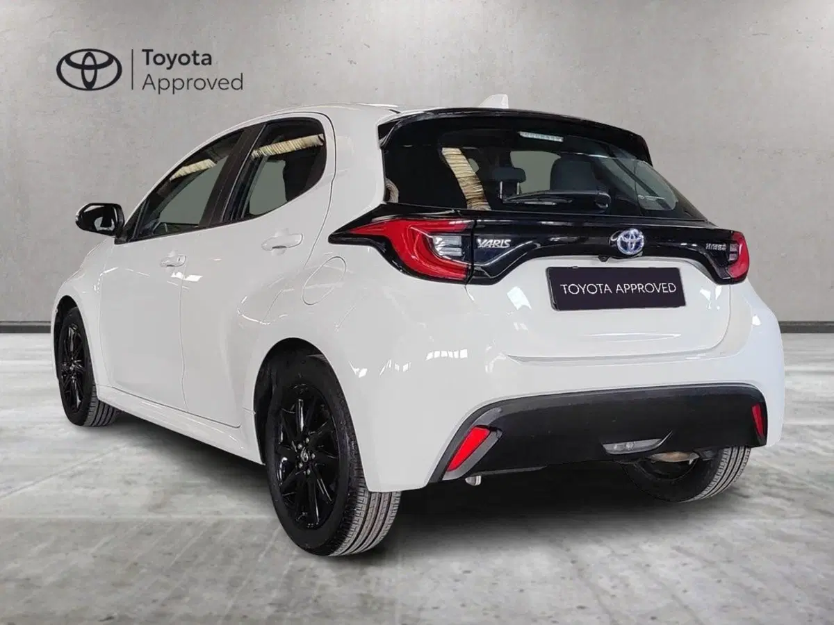 Toyota Yaris usata a Milano (6)
