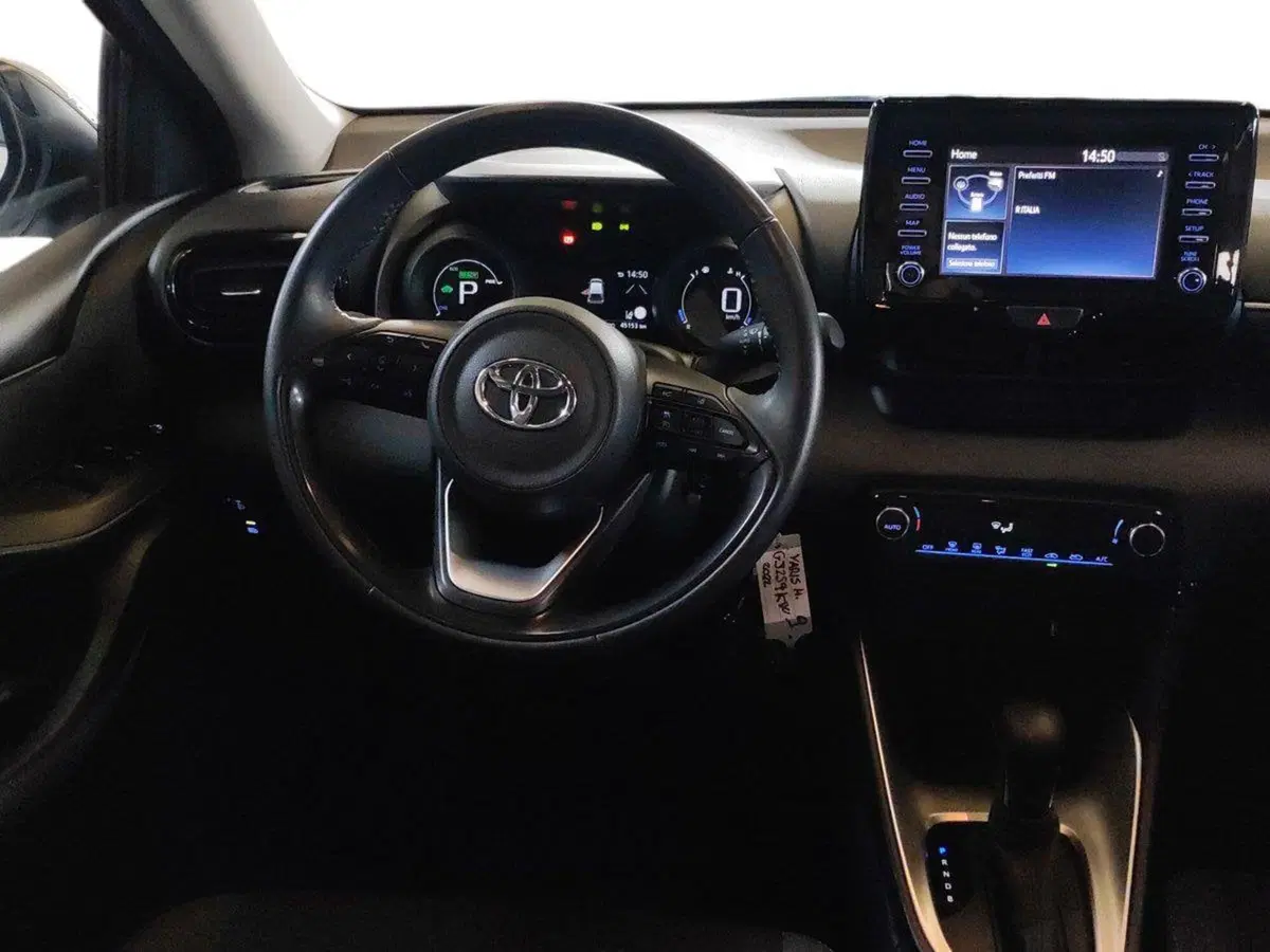 Toyota Yaris usata a Milano (9)
