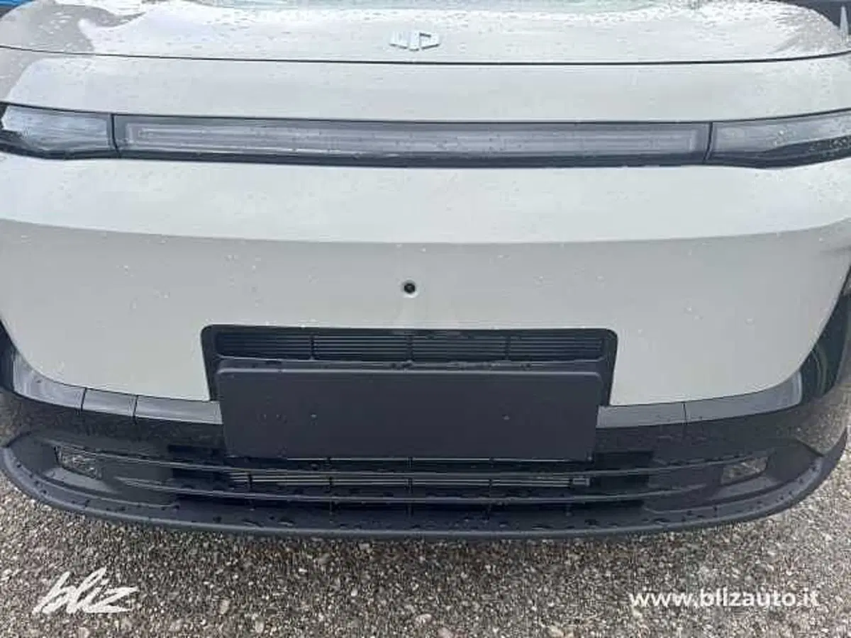 Leapmotor B10 nuova a Udine (12)