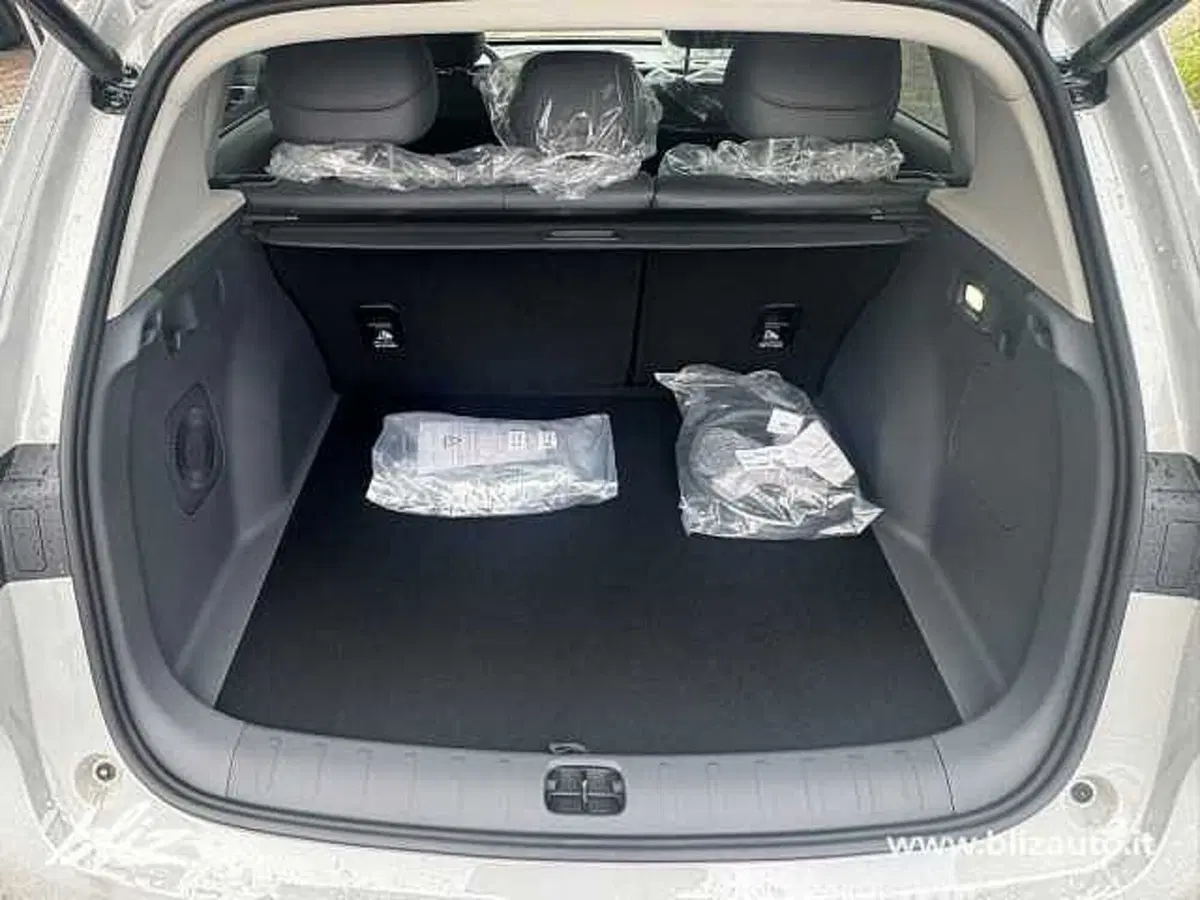 Leapmotor B10 nuova a Udine (15)