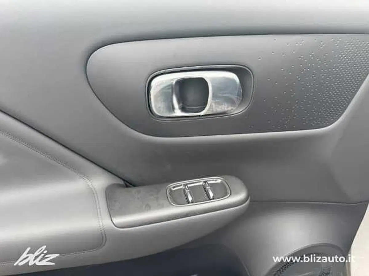 Leapmotor B10 nuova a Udine (19)