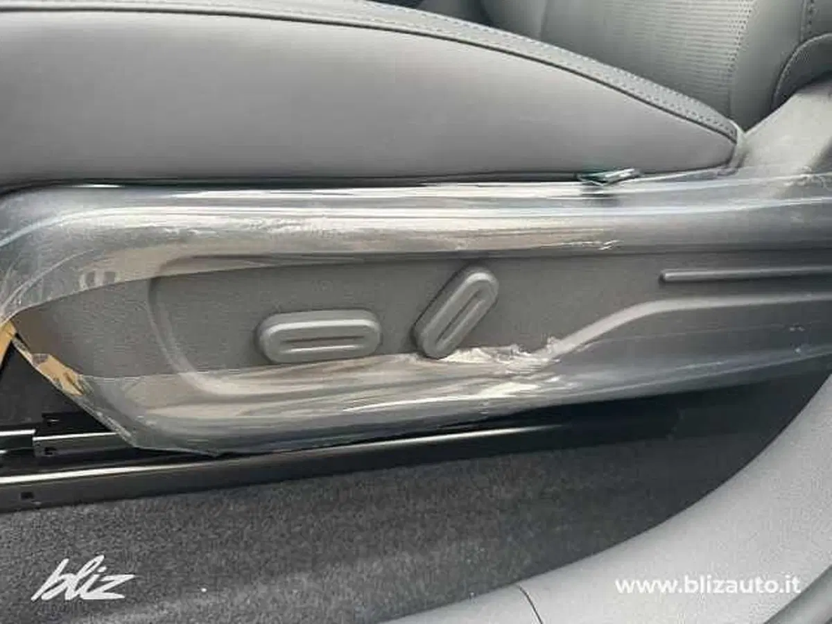 Leapmotor B10 nuova a Udine (20)