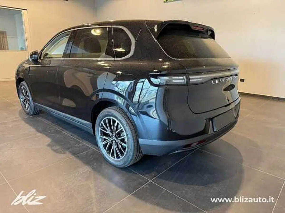 Leapmotor B10 nuova a Udine (3)
