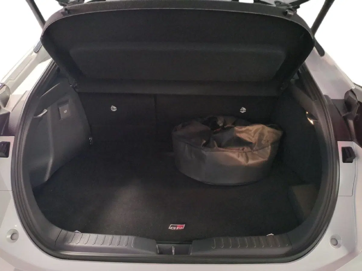Toyota Toyota C-HR usata a Milano (11)