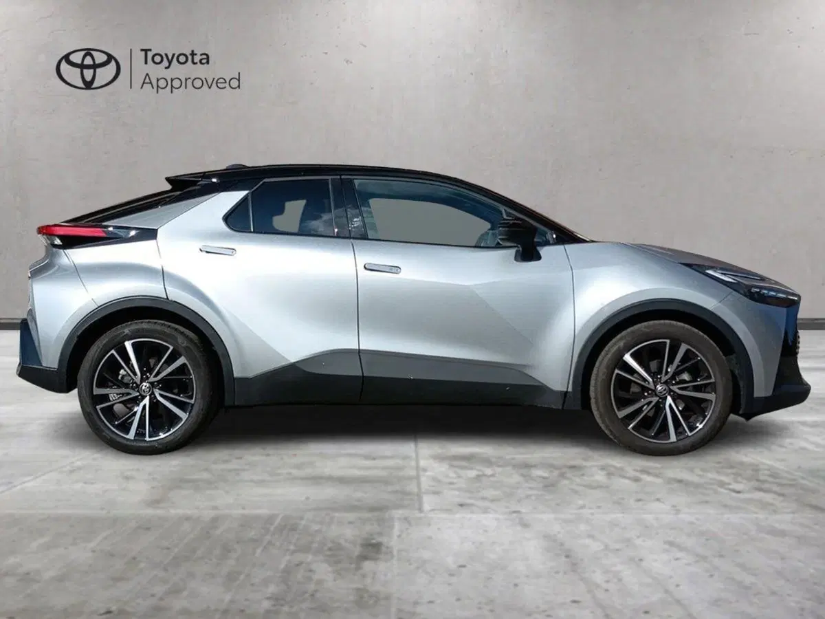 Toyota Toyota C-HR usata a Milano (4)
