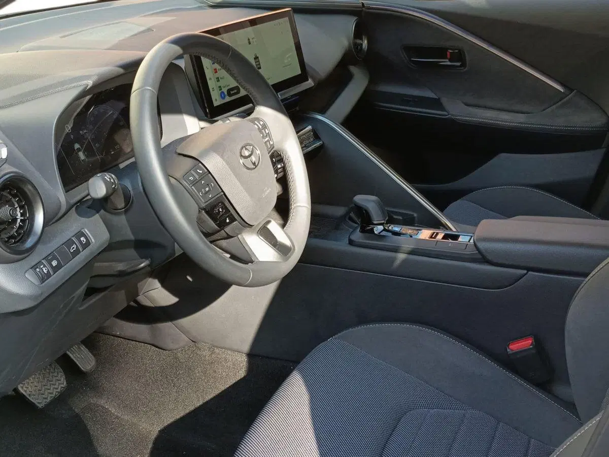 Toyota Toyota C-HR usata a Milano (7)