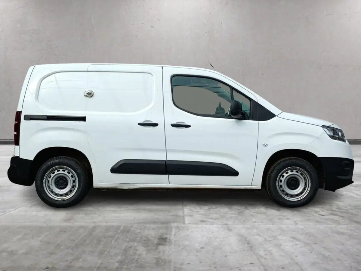 Toyota Proace City Furgone usata a Milano (4)
