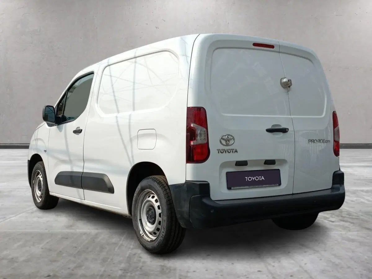Toyota Proace City Furgone usata a Milano (5)