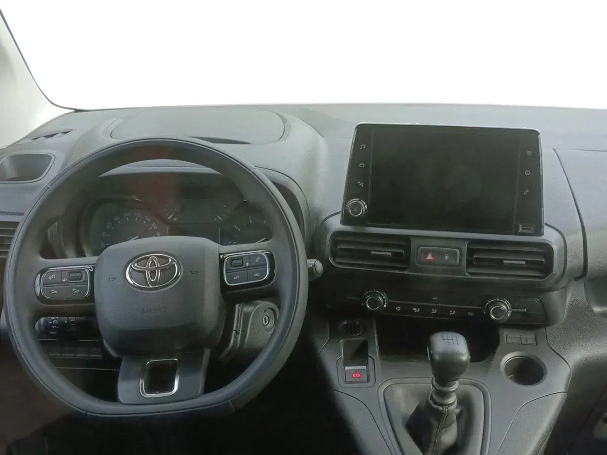 Toyota Proace City Furgone usata a Milano (8)