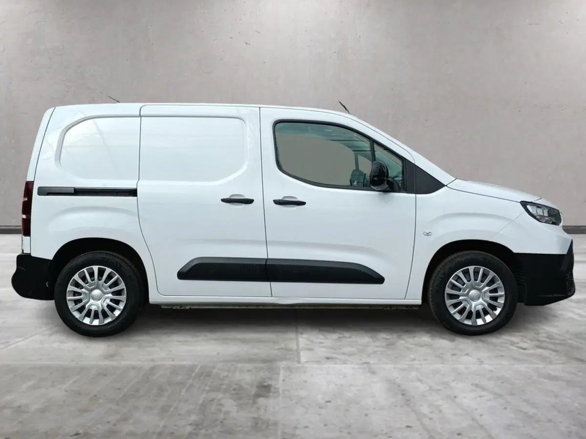 Toyota Proace City Furgone usata a Milano (4)