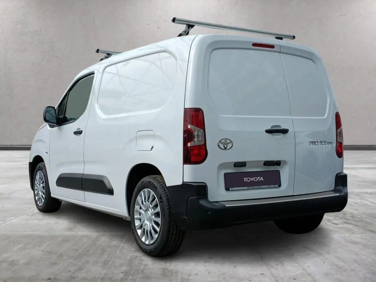 Toyota Proace City Furgone usata a Milano (5)