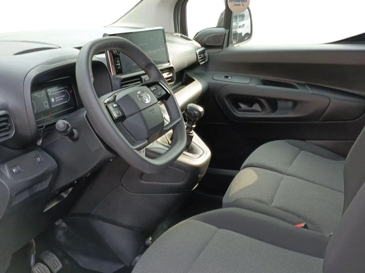 Toyota Proace City Furgone usata a Milano (7)