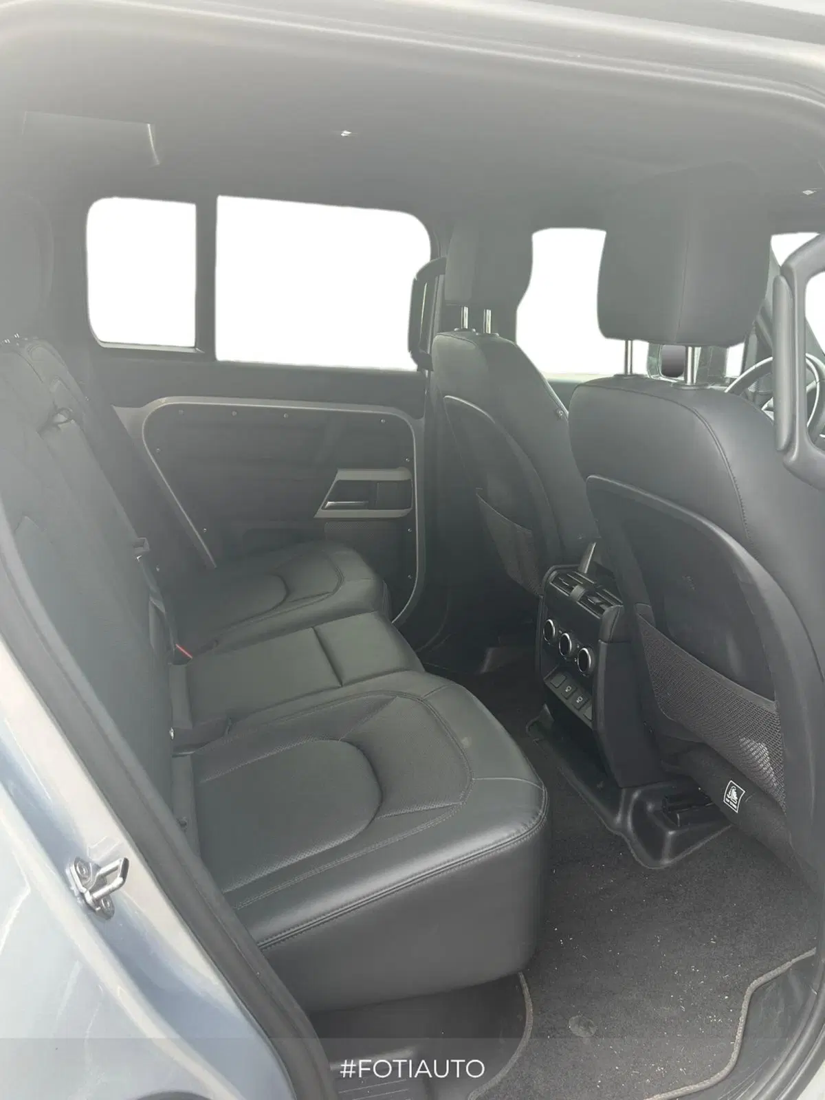 Land Rover Defender usata a Catania (5)