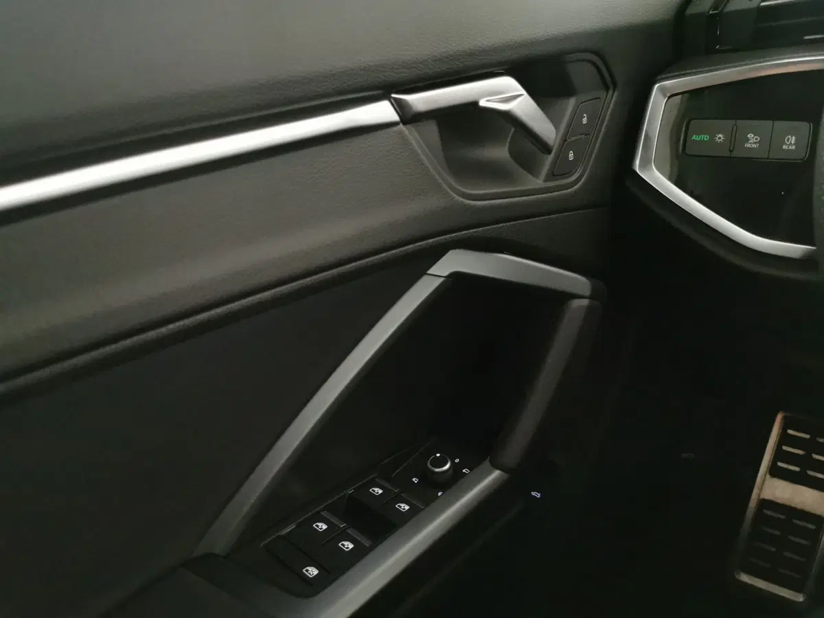 Audi Q3 Sportback usata a Chieti (17)