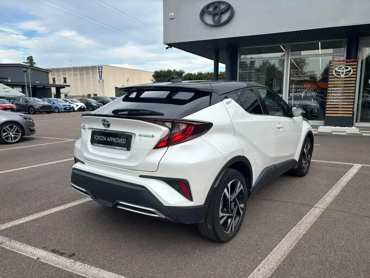 Toyota Toyota C-HR usata a Bologna (10)
