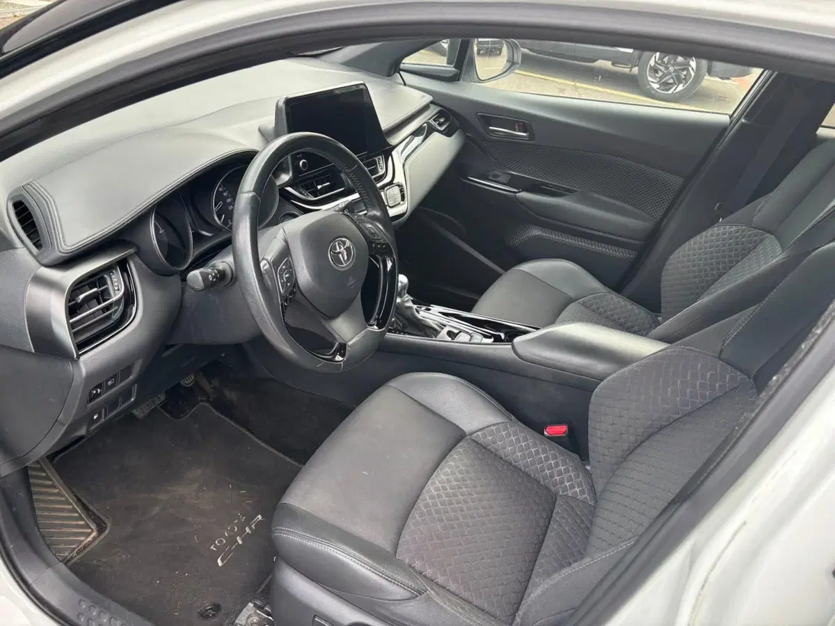 Toyota Toyota C-HR usata a Bologna (9)