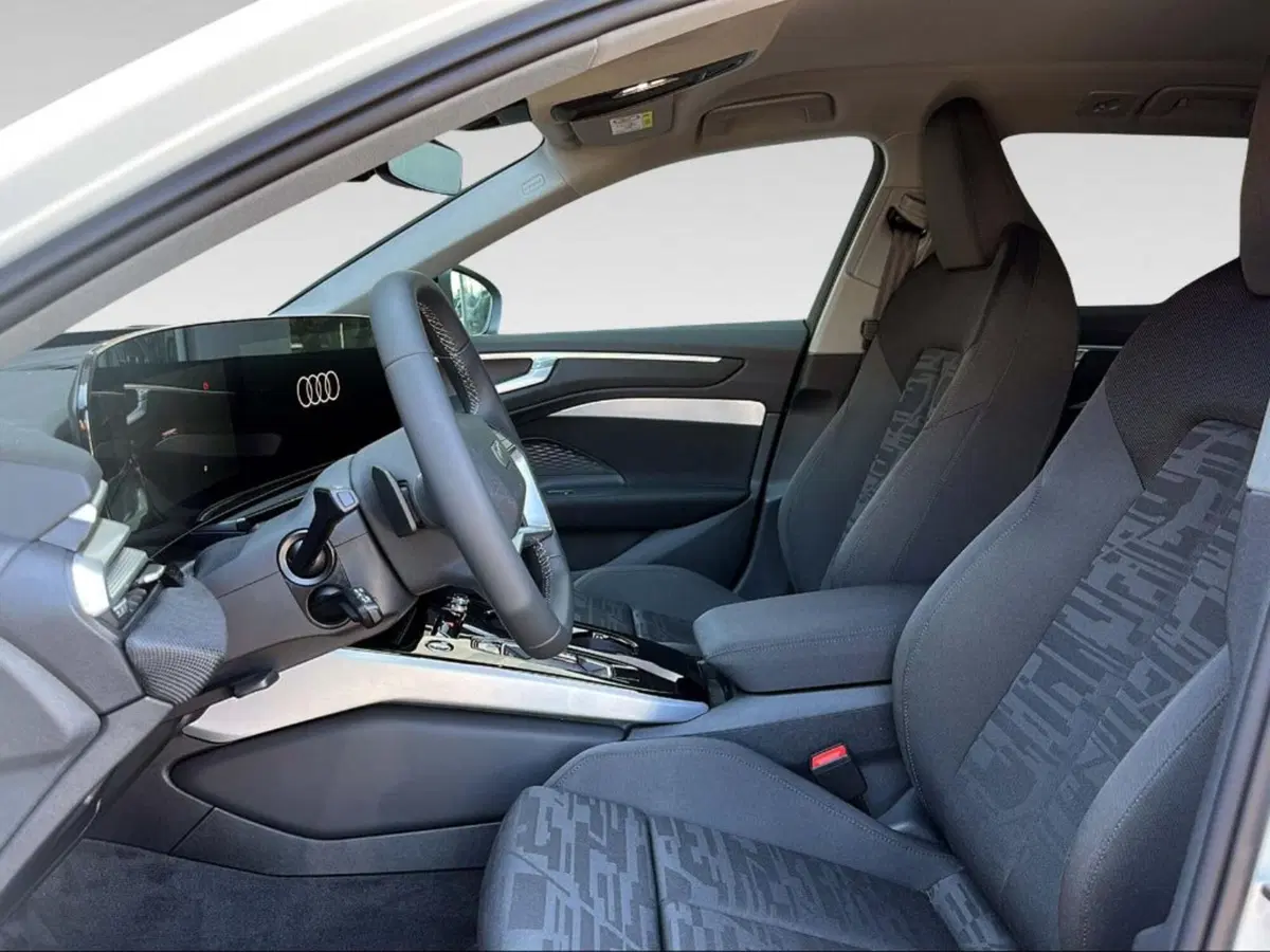 Audi A6 Avant nuova a Livorno (6)