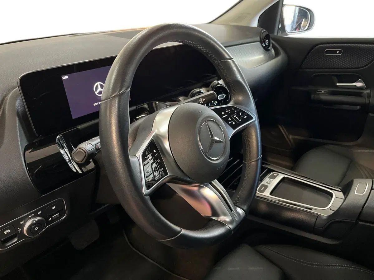 Mercedes-Benz Classe B usata a Lecce (7)