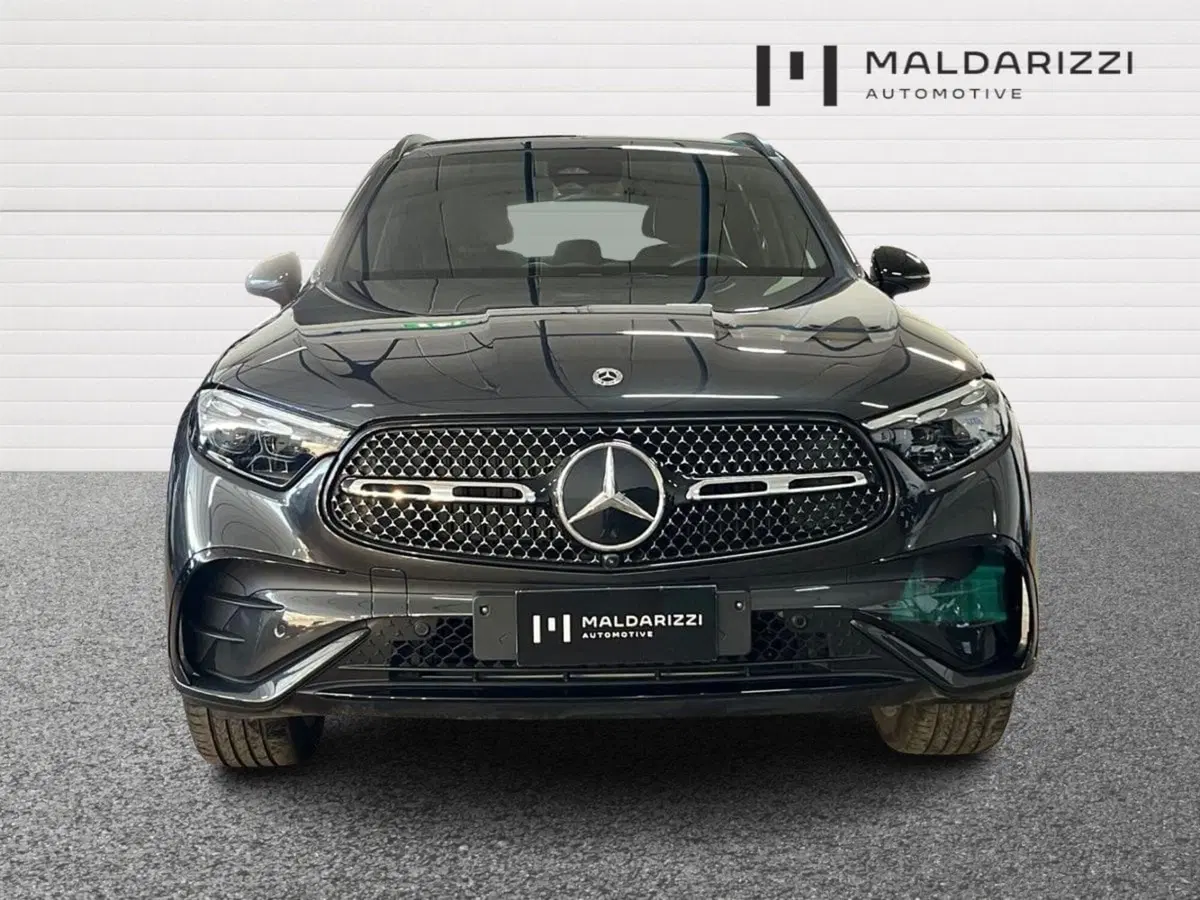 Mercedes-Benz GLC SUV usata a Bari (2)