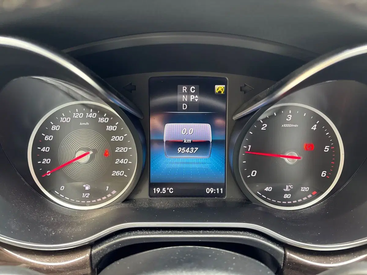Mercedes-Benz Classe V usata a Pescara (9)