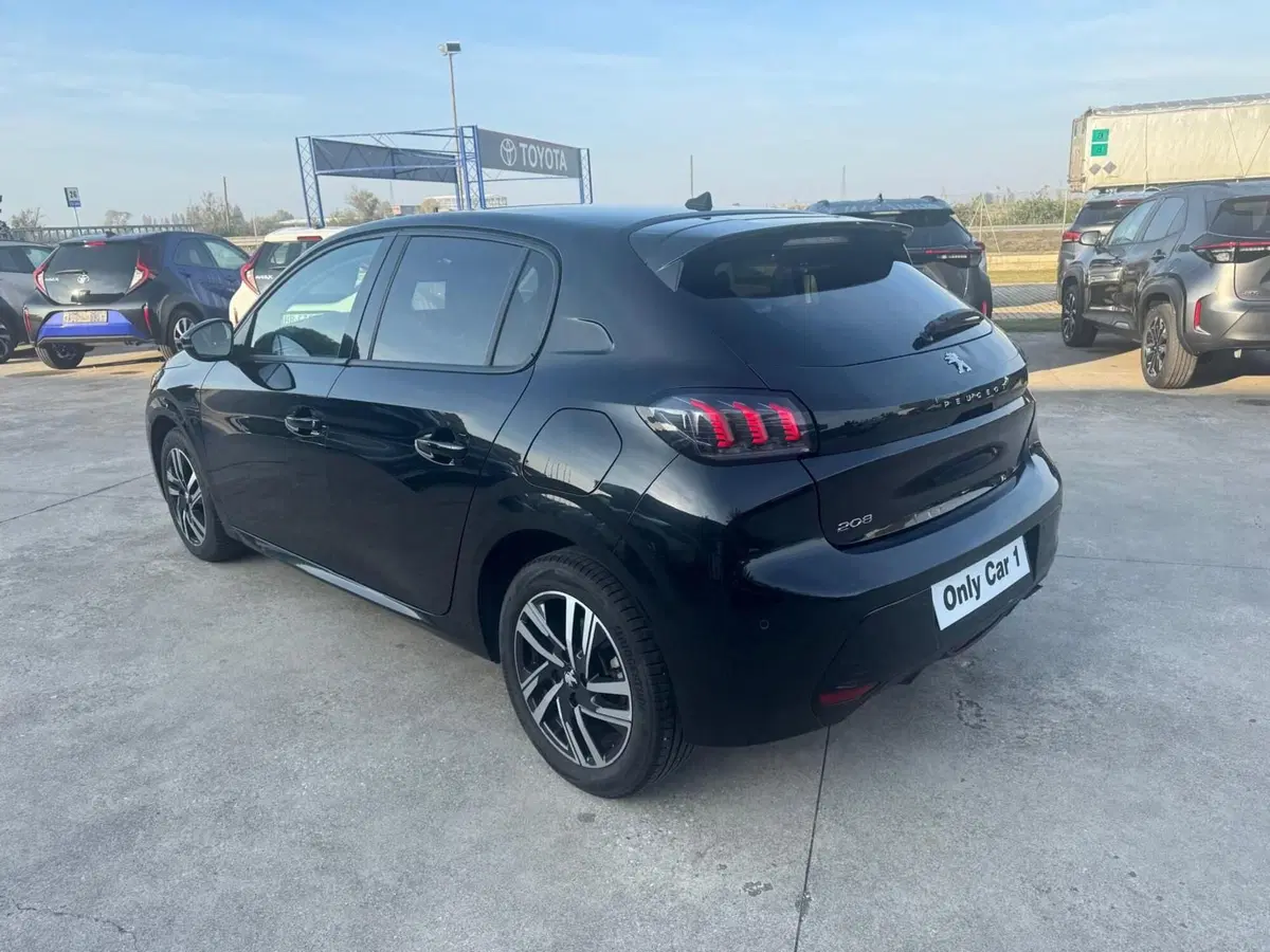 Peugeot 208 usata a Ferrara (3)