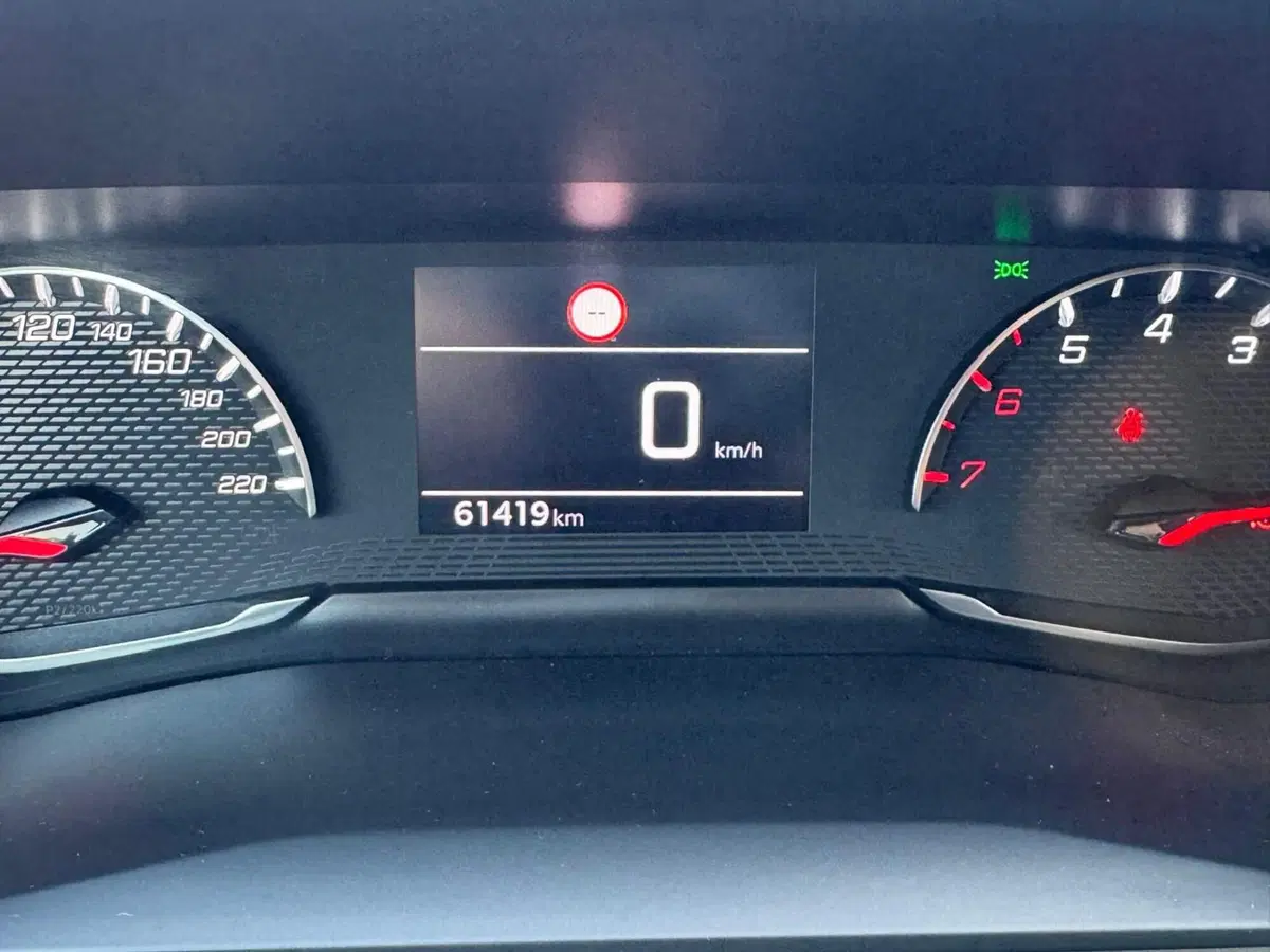 Peugeot 208 usata a Ferrara (7)