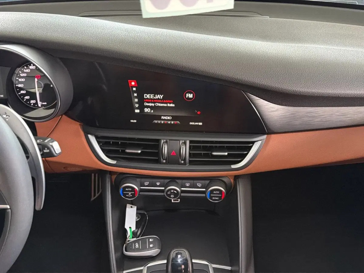 Alfa Romeo Giulia usata a Pisa (10)