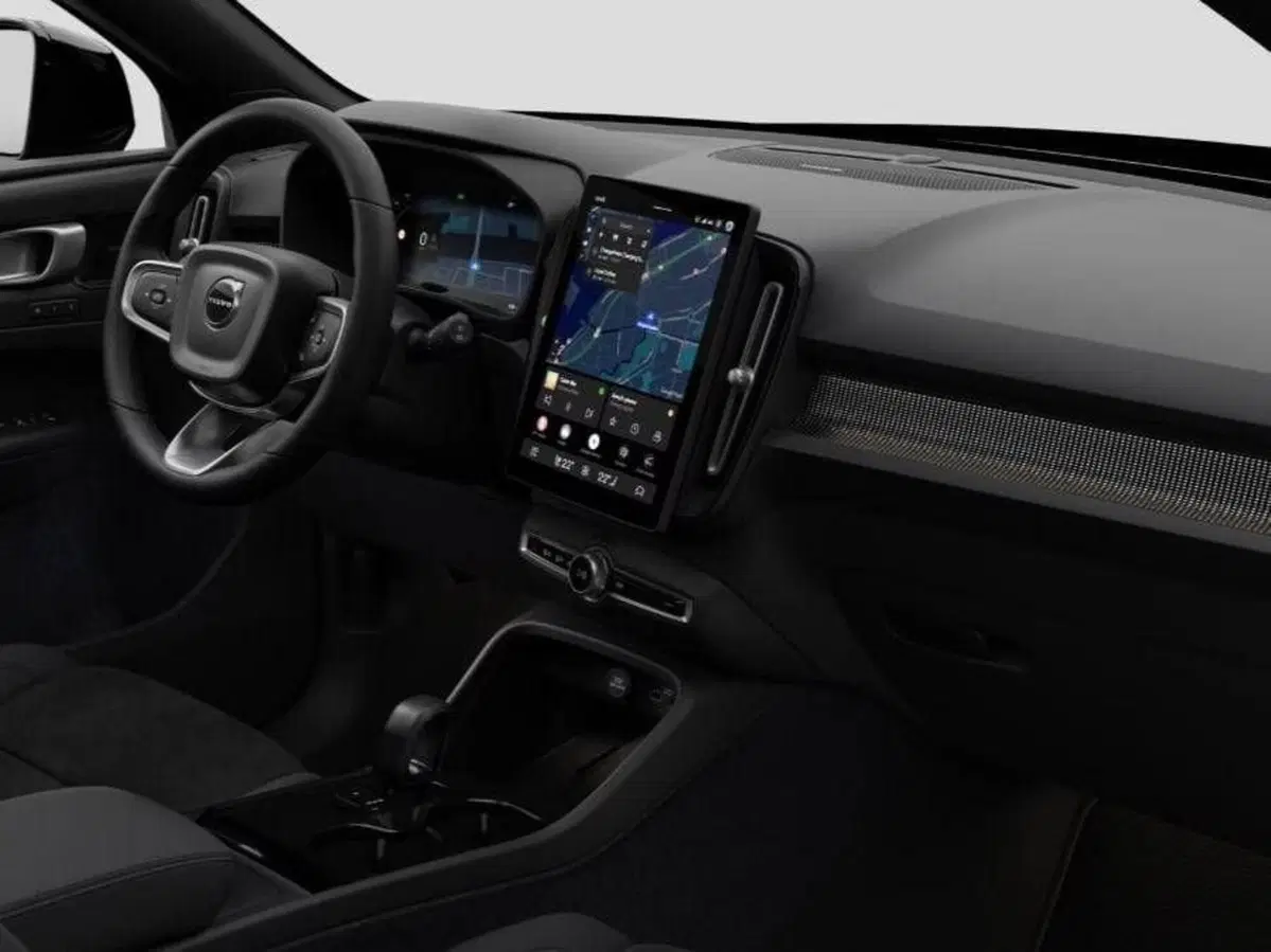 Volvo EX40 nuova a Como (8)