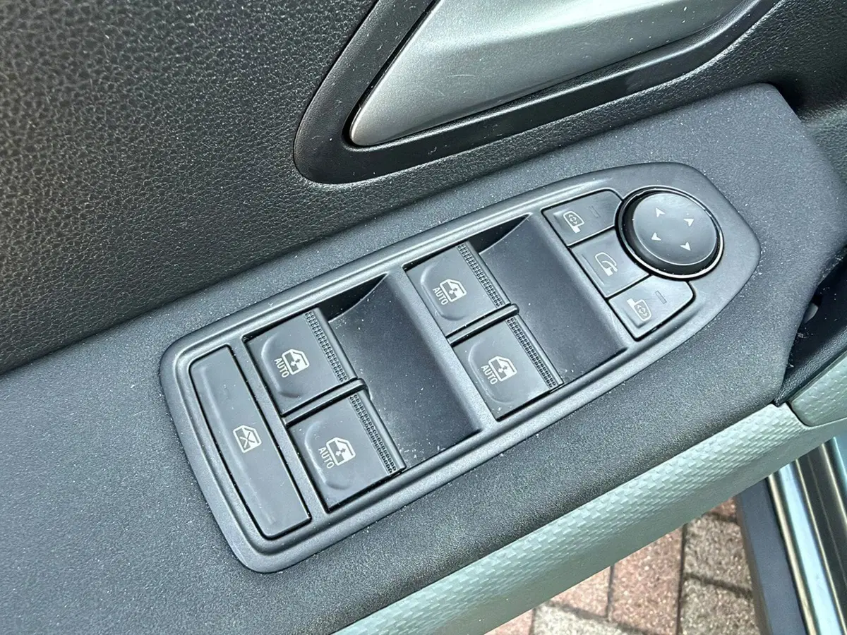 Dacia Duster usata a Pavia (5)